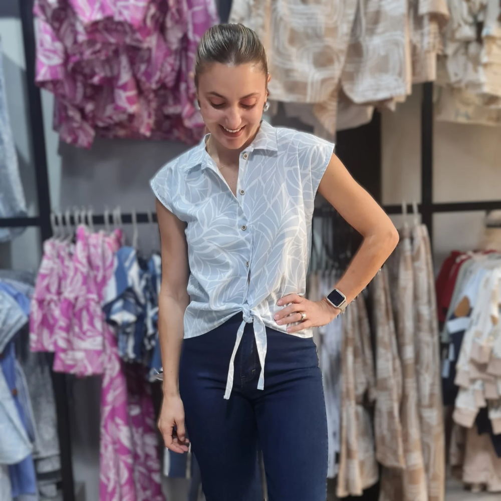 BLUSA CELESTE DISEÑO