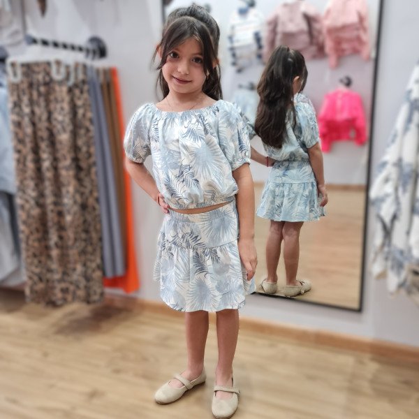 BLUSA CELESTE DISEÑO HOJAS