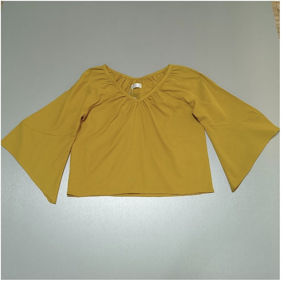 BLUSA ENCARRUJADA VERDE-LIMON