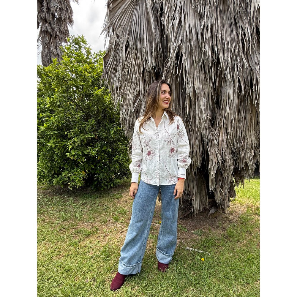 BLUSA CAMISERA BLANCA FLORES VINO