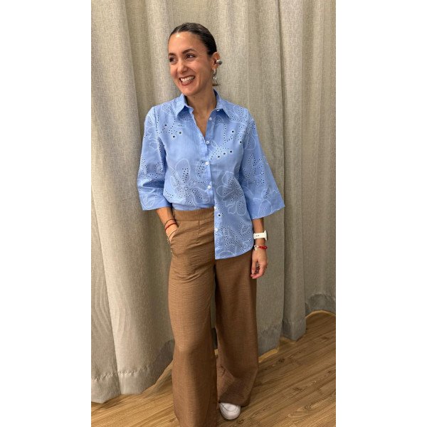 BLUSA CAMISERA CELESTE OJALILLO