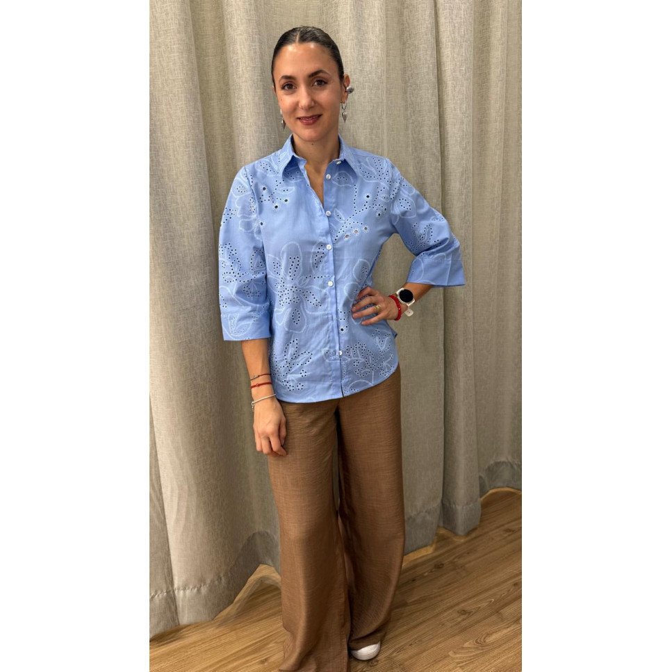 BLUSA CAMISERA CELESTE OJALILLO